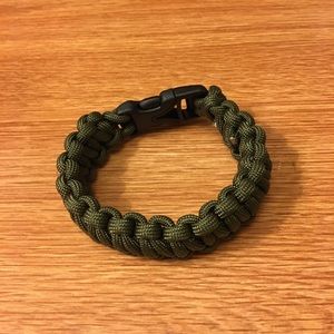 NWOT Green Paracord Bracelet